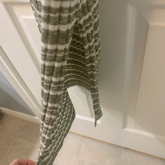 Striped stretchy dress - Picture 2 of 3